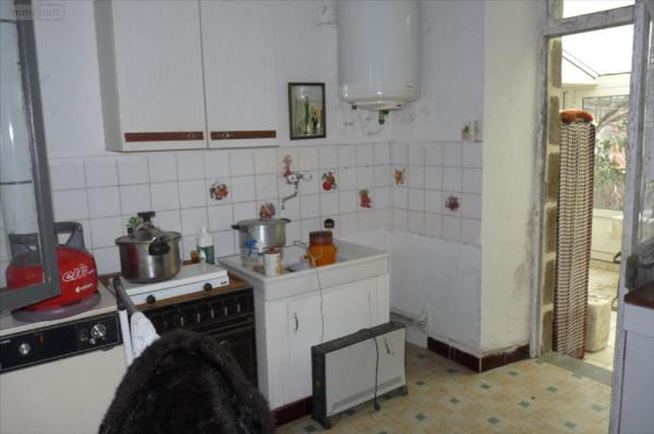 Maison à vendre à Ambrières-les-Vallées en Mayenne (53300), ref : 53075DLS23050