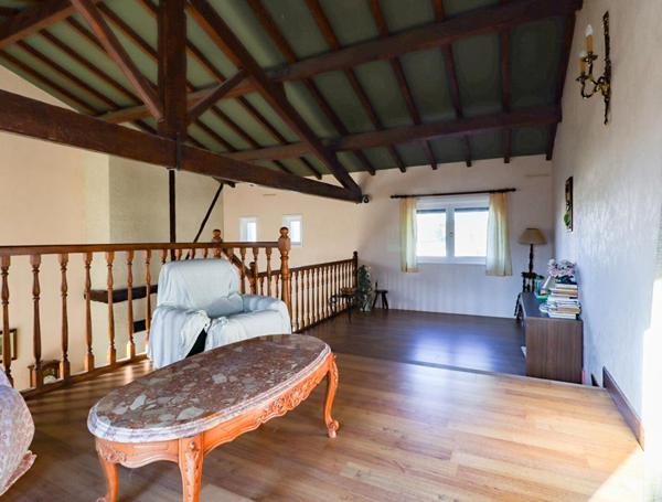 À vendre - Maison familiale 160 m² avec piscine, grand terrain et hangar  - Aussillon (81)