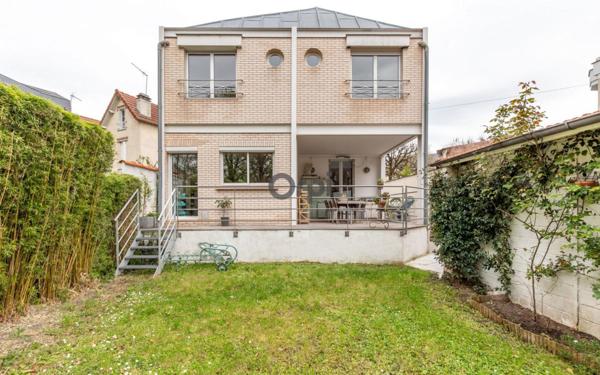 Maison à vendre    4 pièces • 118,80 m2 Saint-Maur-des-Fossés
