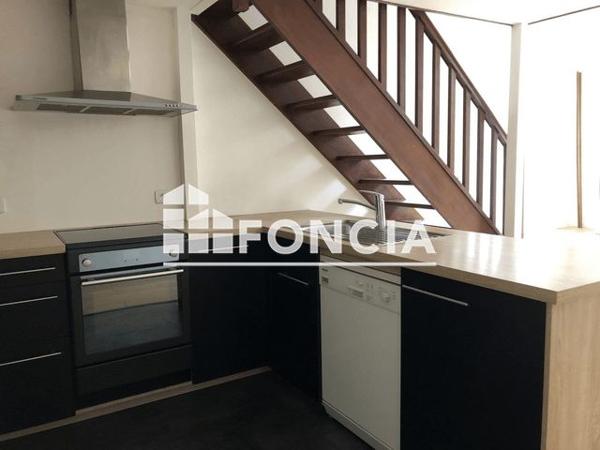 Location Appartement 2 pièces 84.76 m² - 209 RUE D'ARRAS Lille 59000