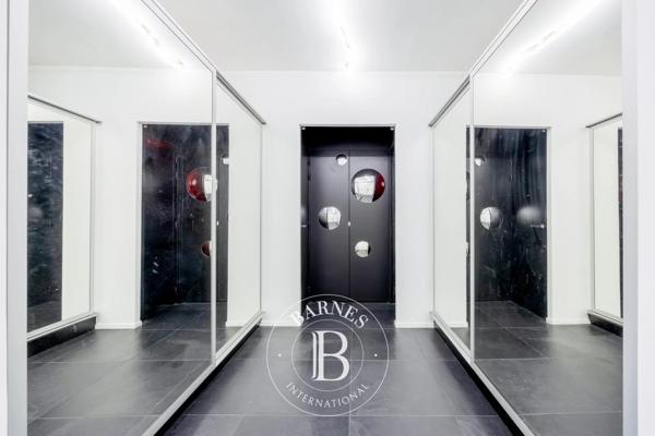 Paris 11ème, Appartement 2 Chambres -  151 m² à vendre