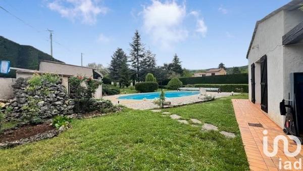 Maison 6 pièces de 170 m² à Saint-Cézaire-sur-Siagne (06530)