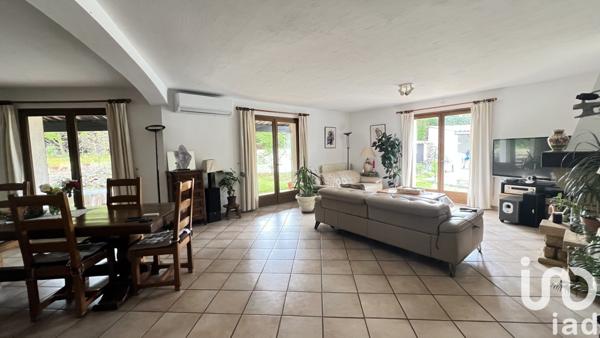 Maison 6 pièces de 170 m² à Saint-Cézaire-sur-Siagne (06530)