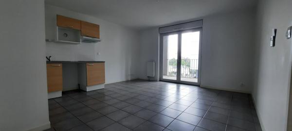 Appartement 2 pièces – 43 m² environ à Saint-Nazaire (ref : 71678SN)