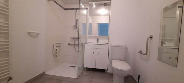 Appartement 2 pièces – 43 m² environ à Saint-Nazaire (ref : 71678SN)