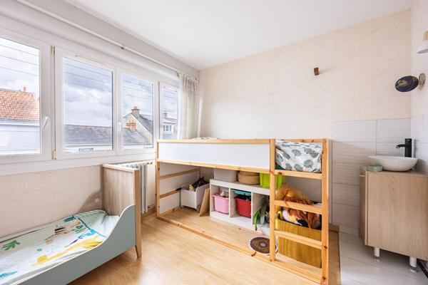 Superbe T4, 2 chambres + 1 bureau + pièce indépendante