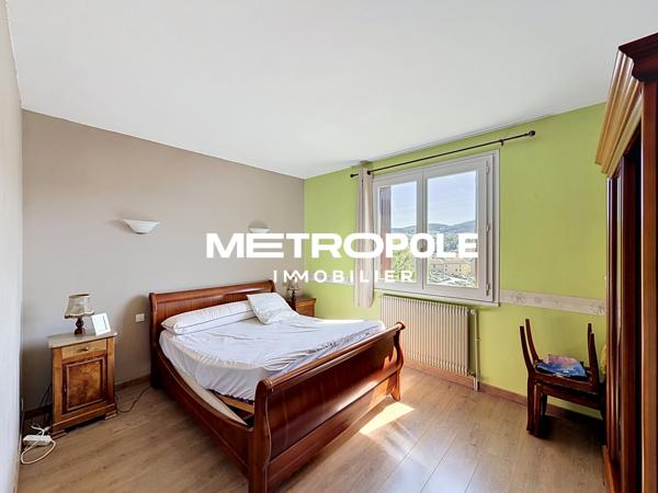 Maison 6 pièce(s) 4 chambre(s) 160 m²