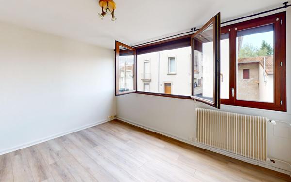 Appartement à louer    2 pièces •  Saint-Étienne