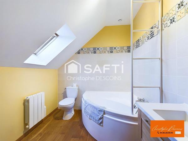 Superbe Longère Rénovée à Brécé