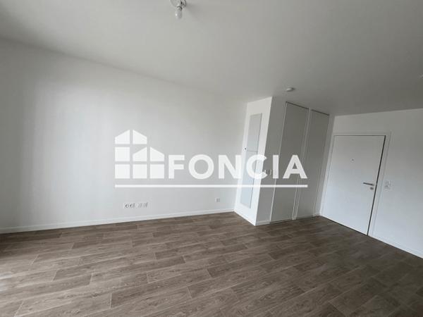 Location Appartement 2 pièces 42.63 m² - Laval 53000