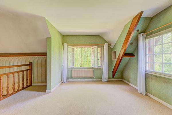 Maison 8 pièces à vendre à Chambourcy - 870 000 € 870 000 € **  - Référence  18387