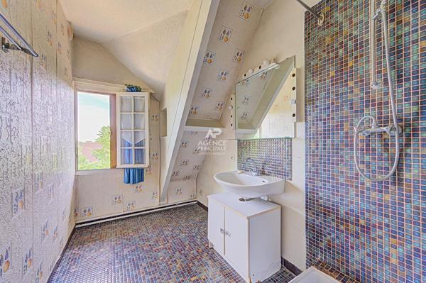 Maison 8 pièces à vendre à Chambourcy - 870 000 € 870 000 € **  - Référence  18387