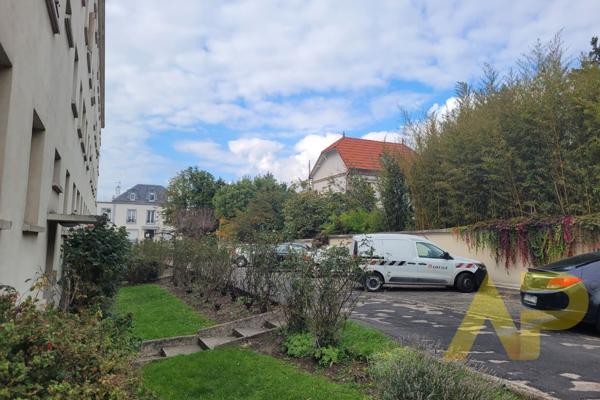 Appartement Villemomble 2 pièce(s) 40 m2 €169 000 ** - Référence 510