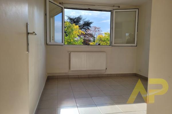 Appartement Villemomble 2 pièce(s) 40 m2 €169 000 ** - Référence 510