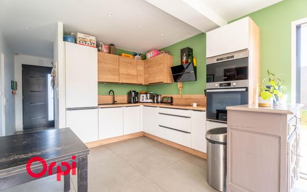 Maison à vendre    5 pièces • 104 m2 Irigny