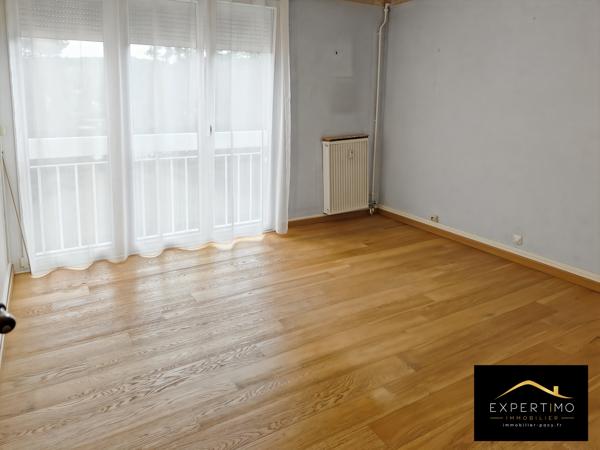 Appartement 4 pièces 76,55 m² avec balcon, cave et parking dans une résidence sécurisée