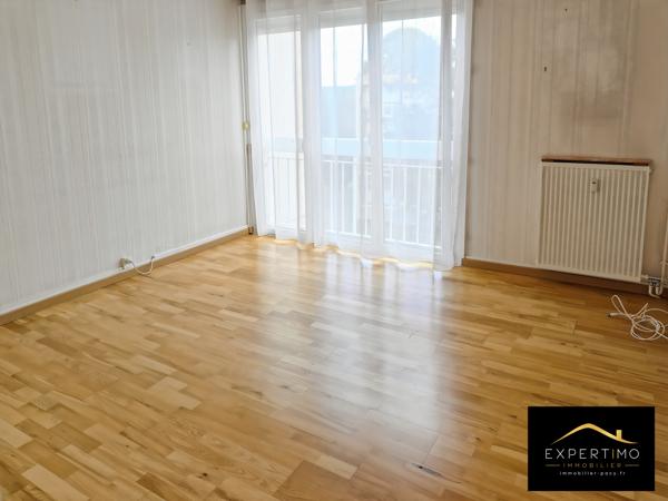 Appartement 4 pièces 76,55 m² avec balcon, cave et parking dans une résidence sécurisée