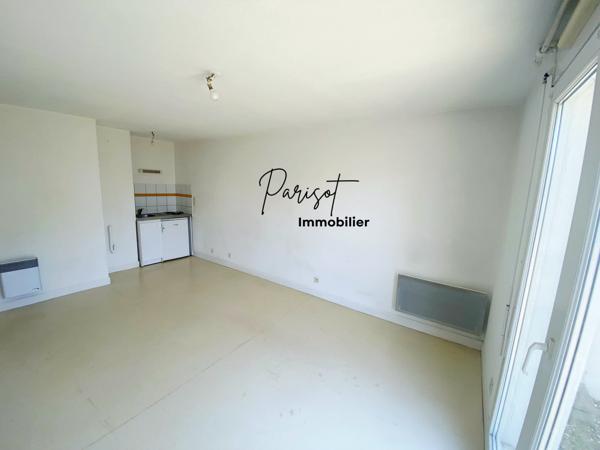 Appartement 2 pièces 32 m² – Poitiers Facultés / CHU À vendre, agréable T2 d'environ 32 m² , idéalement situé à seulement 5 minutes à pied des Facultés et du CHU .