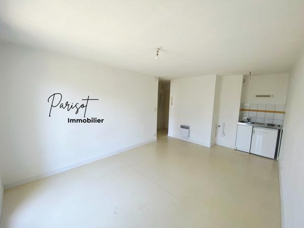 Appartement 2 pièces 32 m² – Poitiers Facultés / CHU À vendre, agréable T2 d'environ 32 m² , idéalement situé à seulement 5 minutes à pied des Facultés et du CHU .
