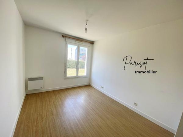 Appartement 2 pièces 32 m² – Poitiers Facultés / CHU À vendre, agréable T2 d'environ 32 m² , idéalement situé à seulement 5 minutes à pied des Facultés et du CHU .