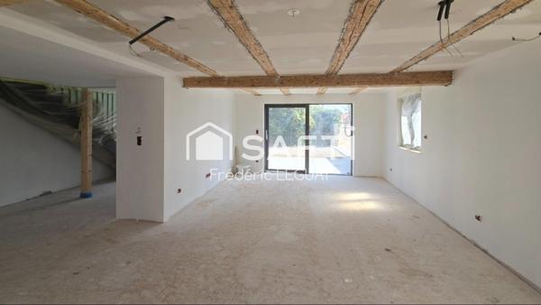 Trés belle maison entièrement restaurée avec jardin, terrasse et garage