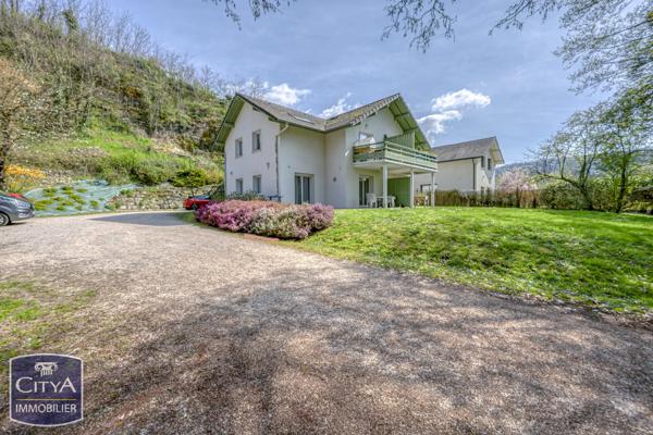 Immeuble à vendre 205m² Viviers-du-Lac (73420)