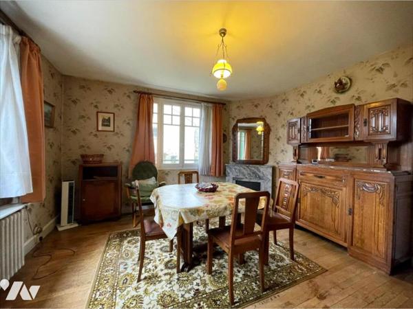 BOURRON MARLOTTE MAISON confortable et lumineuse à remettre au gout du jour