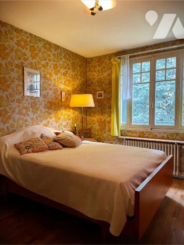 BOURRON MARLOTTE MAISON confortable et lumineuse à remettre au gout du jour