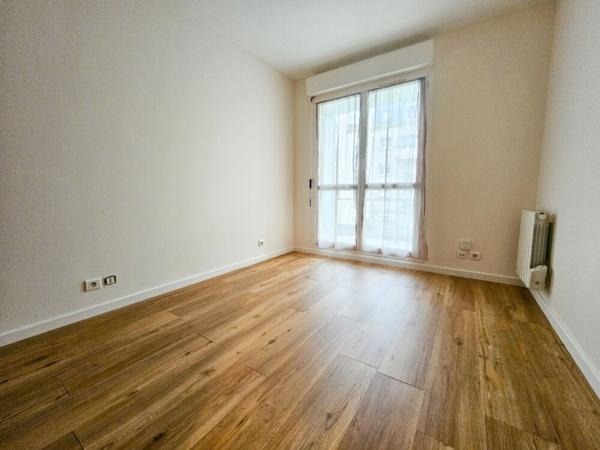 T2 48m² AVEC 3 BALCONS ET PARKING - CERGY LE HAUT