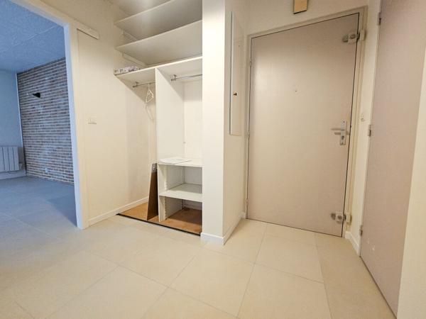 T2 48m² AVEC 3 BALCONS ET PARKING - CERGY LE HAUT