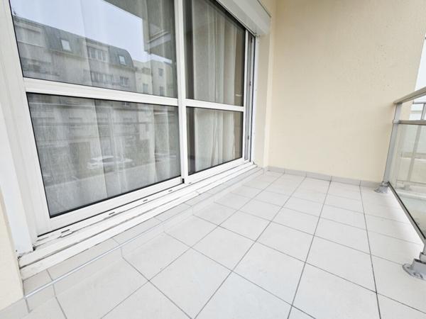 T2 48m² AVEC 3 BALCONS ET PARKING - CERGY LE HAUT