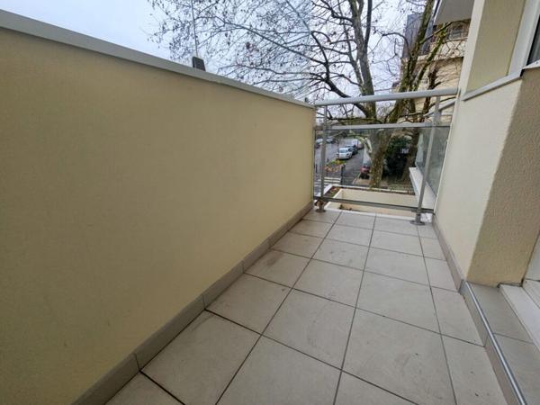 T2 48m² AVEC 3 BALCONS ET PARKING - CERGY LE HAUT