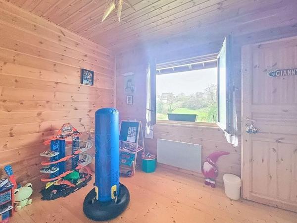 PLOUGONVELIN-Maison 6 pièces