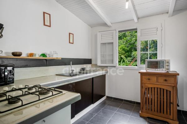Appartement au 1er étage - 3 pièces avec terrasse et piscine commune