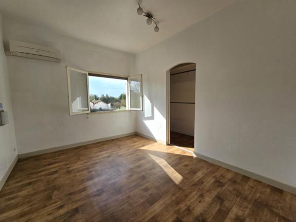 Entraigues-sur-la-Sorgue (84320) Maison 2 chambres de 78 m² + garage 35 m² – Terrain 300 m² exposé sud