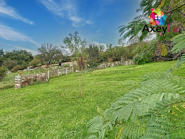 Pouilly-sous-Charlieu (42720) A VENDRE - 5 MIN DE POUILLY-SOUS-CHARLIEU - MAISON SUR TERRAIN AVEC DEPENDANCES