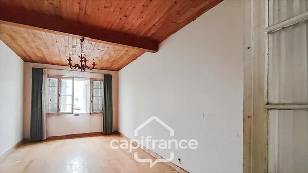 Maison à rénover 3 pièces SAINTE LIVRADE SUR LOT (47)