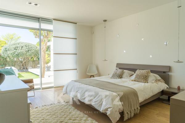 Prestigieuse villa d'architecte en bord de mer