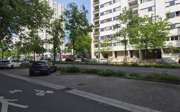 Appartement à vendre    4 pièces • 82,27 m2 Lyon 6