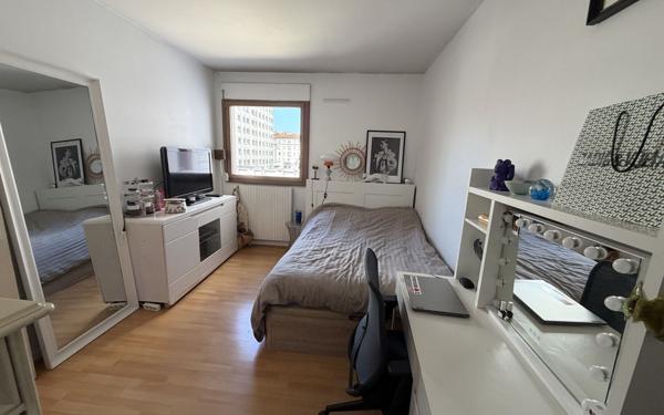 Appartement à vendre    4 pièces • 82,27 m2 Lyon 6