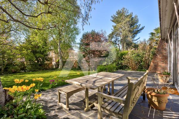 Viroflay Rive Droite - Maison d'architecte €1 320 800 ** - Référence 670-C