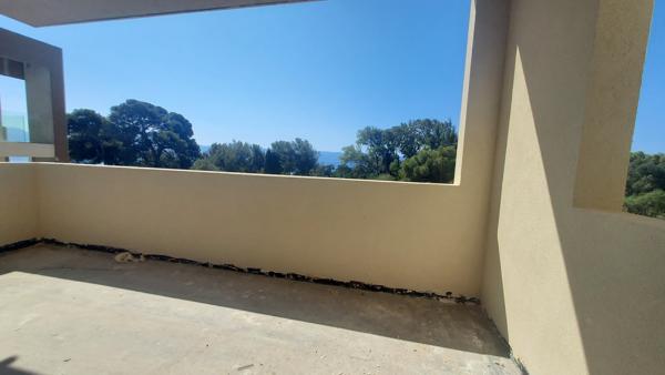 T3 récent de standing route des Sanguinaires 80m² en bord de mer Ajaccio (20000)