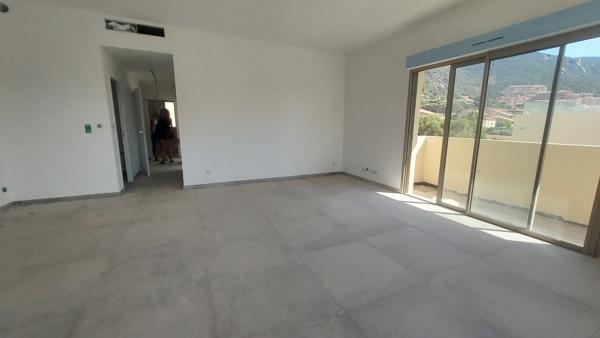 T3 récent de standing route des Sanguinaires 80m² en bord de mer Ajaccio (20000)