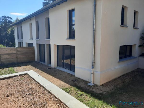 MAISON  sur   Crépieux récente avec jardin à  aménager