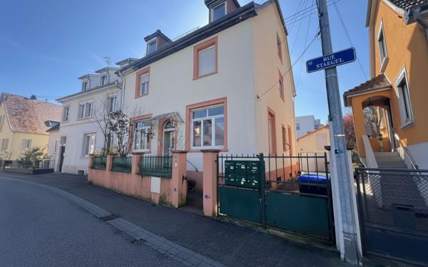 Immeuble à vendre    15 pièces • 286 m2 Ostwald