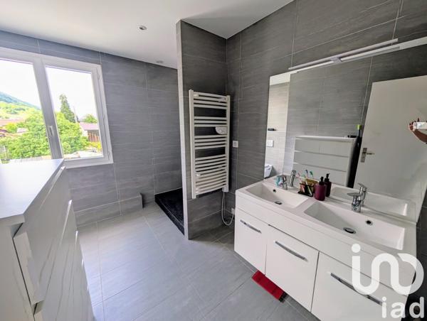 Maison 4 pièces de 109 m² à Allevard (38580)