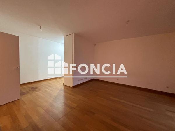 Location Appartement 2 pièces 60.47 m² - 9 RUE DES HEULINES Cergy 95000