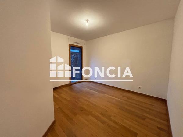 Location Appartement 2 pièces 60.47 m² - 9 RUE DES HEULINES Cergy 95000