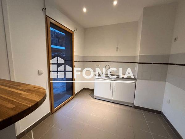 Location Appartement 2 pièces 60.47 m² - 9 RUE DES HEULINES Cergy 95000