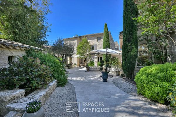 A l’abri des regards, Mas avec jardin et piscine